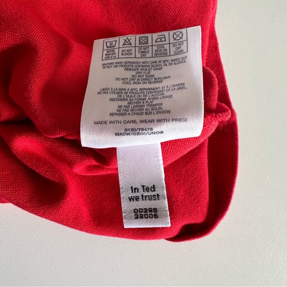 TED BAKER London Y2K Ruffle Sleeveless Blouse Size 2 Red Stretch Scoop Neck - Picture 5 of 9